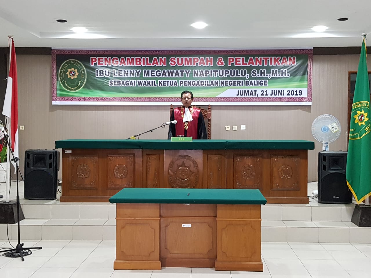 PENGAMBILAN SUMPAH DAN PELANTIKAN IBU LENNY MEGAWATY NAPITUPULU, S.H.,M.H.SEBAGAI WAKIL KETUA PENGADILAN NEGERI BALIGE